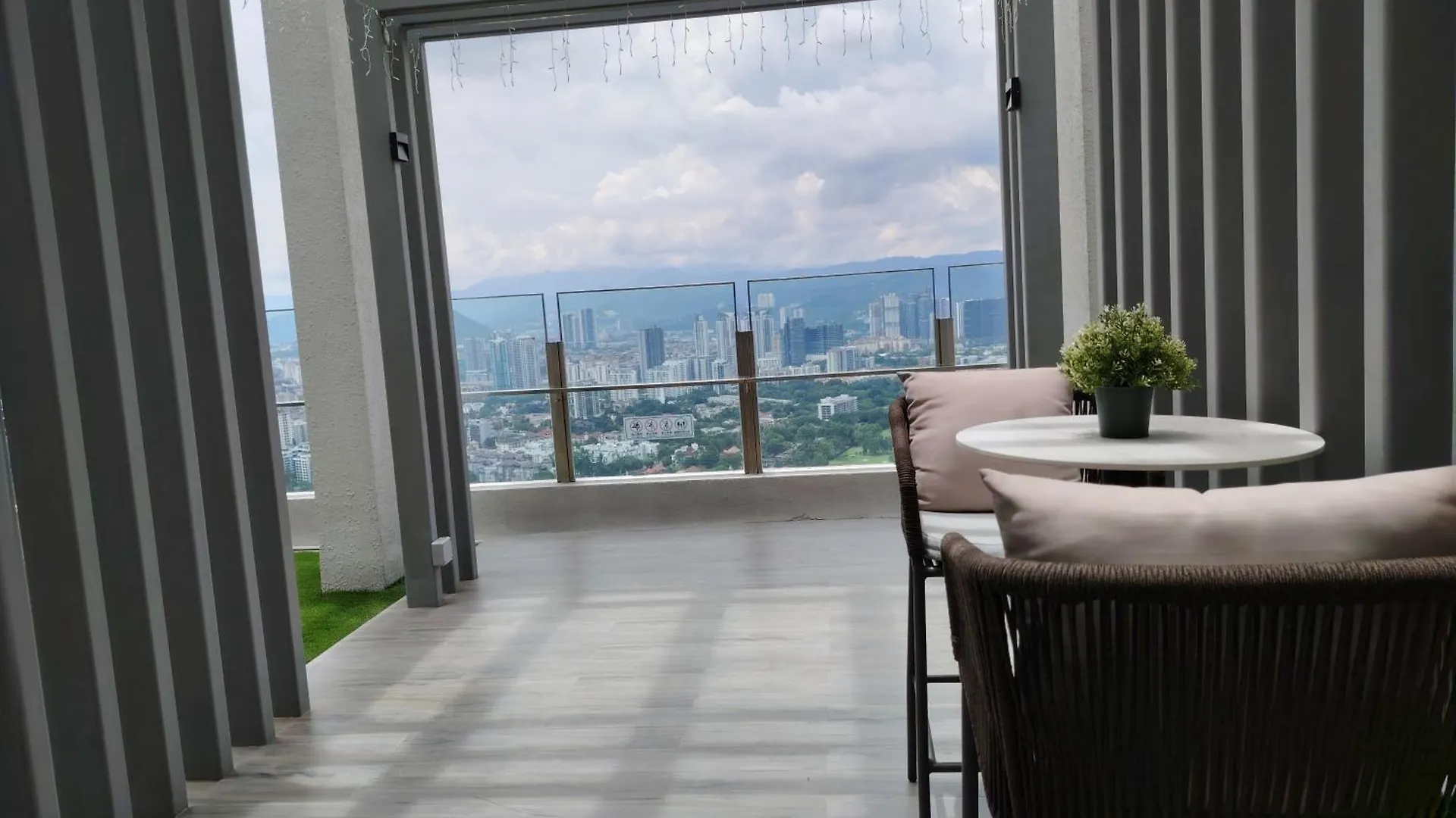 Agile Residences By Luna Kuala Lumpur