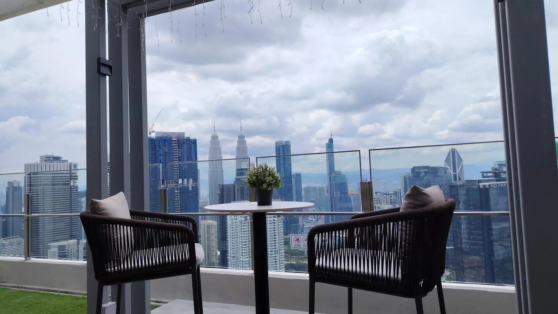 Agile Residences By Luna Kuala Lumpur Apartment